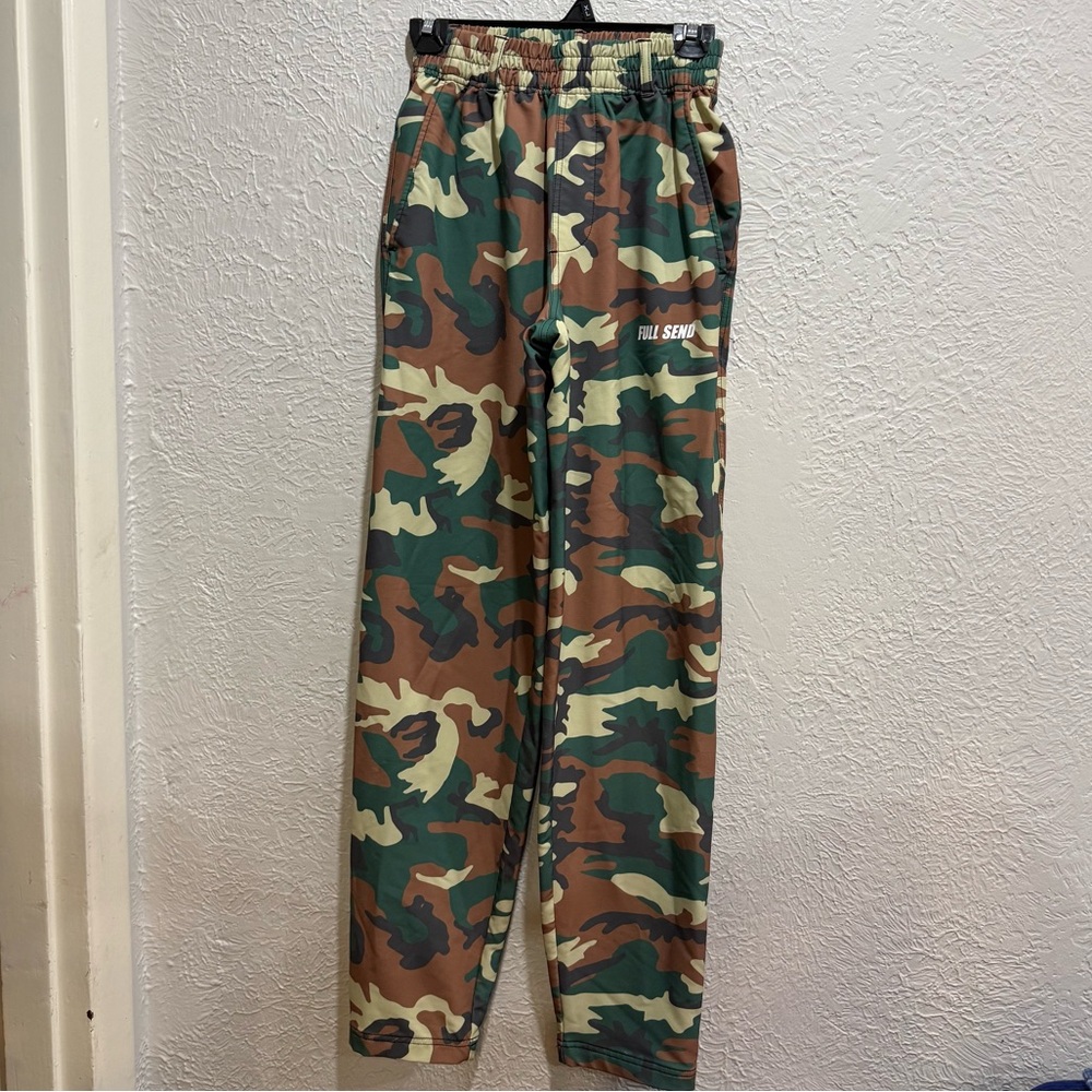 Full Send Camo Straight Leg Sweatpants small